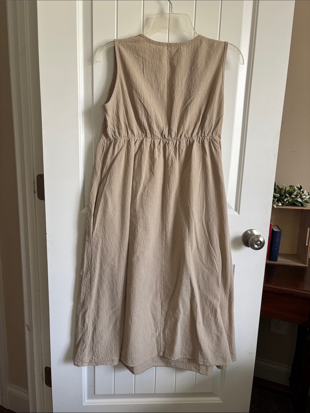 Sleeveless Beige Maxi Dress with Notch Neck - Picture 3 of 3